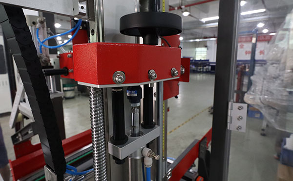 纸箱封箱机,封箱设备,包装设备