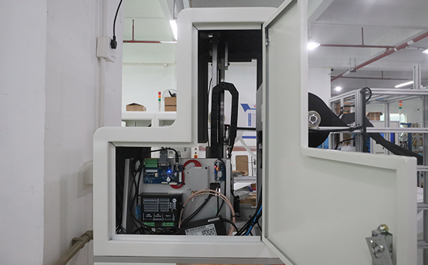 即打即贴打印贴标机,打印贴标机设备,贴标机厂家,ued官网体育